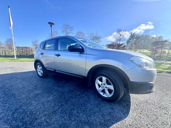 Nissan Qashqai Hatchback, Diesel, 2014, Blue