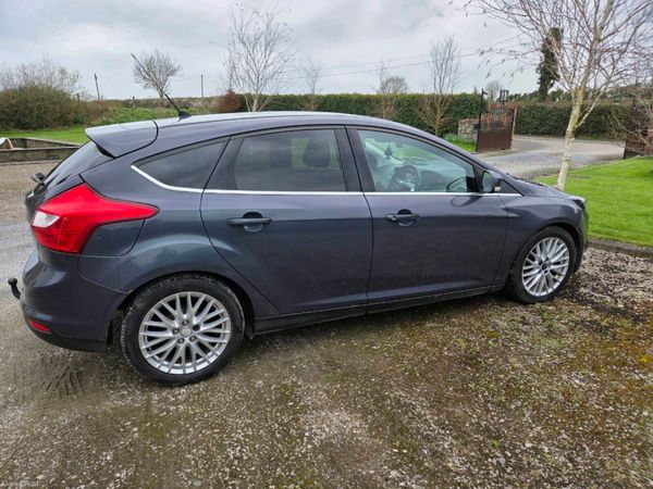 Ford Focus Hatchback, Diesel, 2012, Grey
