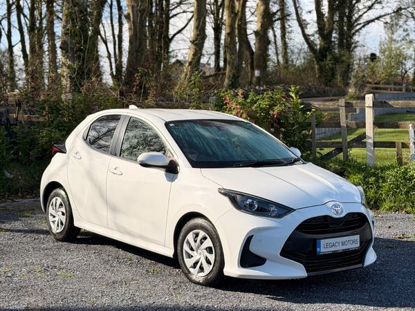 Toyota Yaris Hatchback, Petrol, 2020, White