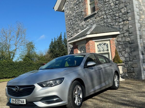 Opel Insignia Hatchback, Diesel, 2021, Grey