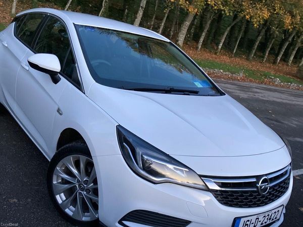 Opel Astra Hatchback, Petrol, 2016, White