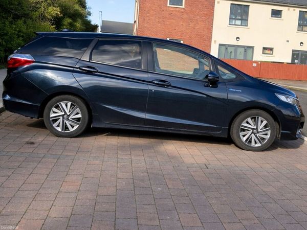 Honda Shuttle MPV, Petrol Hybrid, 2017, Blue