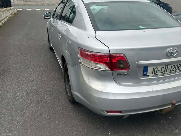 Toyota Avensis Saloon, Diesel, 2010, Silver