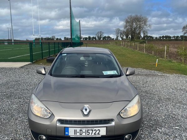 Renault Fluence Saloon, Diesel, 2011, Gold
