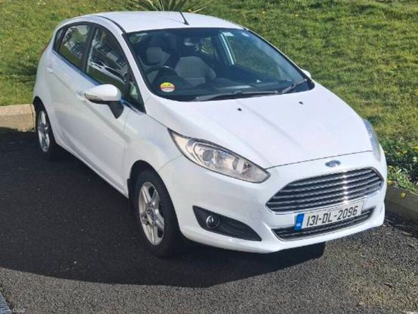 Ford Fiesta Hatchback, Petrol, 2013, White
