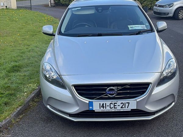 Volvo V40 Hatchback, Diesel, 2014, Silver