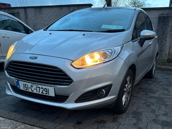Ford Fiesta Hatchback, Petrol, 2015, Silver