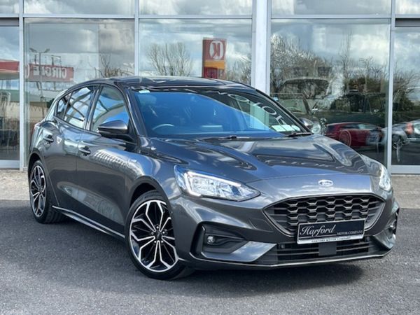 Ford Focus Hatchback, Diesel, 2021, Grey