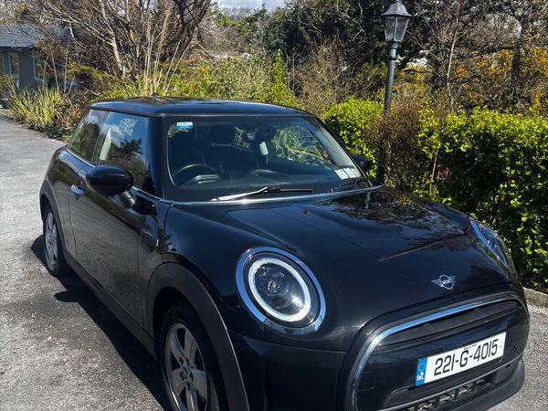 Mini Cooper Hatchback, Petrol, 2022, Black