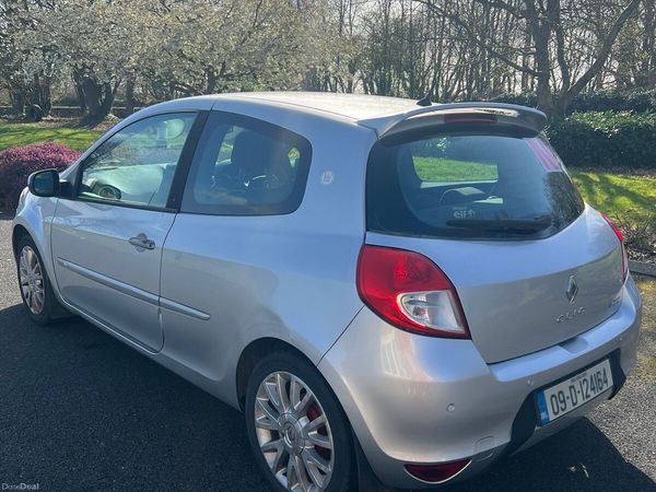 Renault Clio Hatchback, Petrol, 2009, Silver