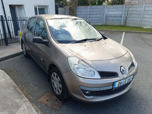 Renault Clio Hatchback, Ethanol Petrol, 2009, Gold