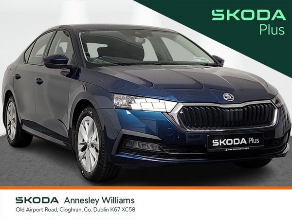 Skoda Octavia Saloon, Petrol, 2021, Blue