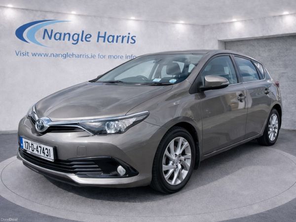 Toyota Auris Hatchback, Diesel, 2017, Bronze