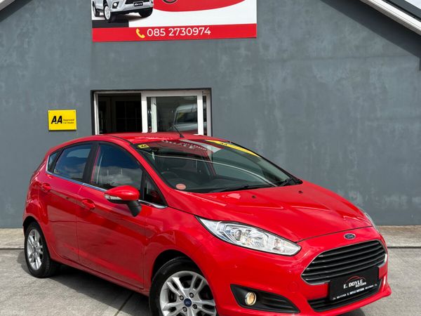 Ford Fiesta Hatchback, Petrol, 2015, Red