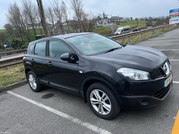 Nissan Qashqai Hatchback, Diesel, 2013, Black