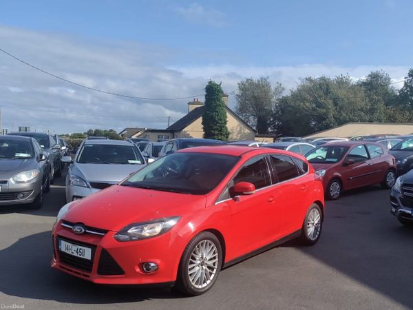 Ford Focus Hatchback, Diesel, 2014, Red