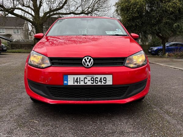 Volkswagen Polo Hatchback, Petrol, 2014, Red