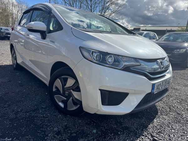 Honda Fit Hatchback, Petrol Hybrid, 2014, White