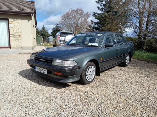 Toyota Carina Saloon, Petrol, 1992, Green