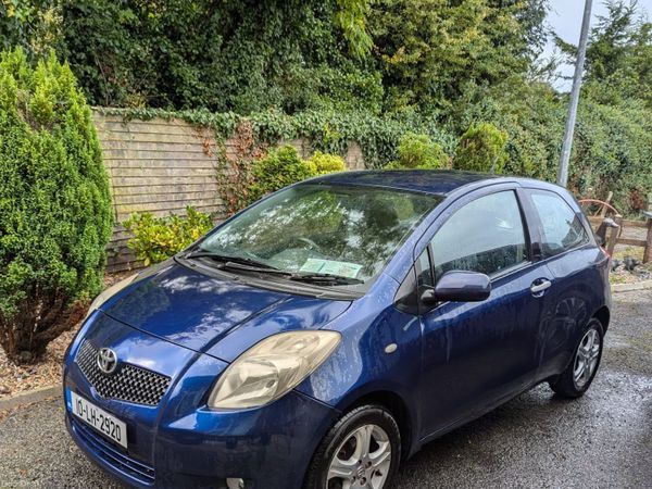 Toyota Yaris Hatchback, Petrol, 2010, Blue