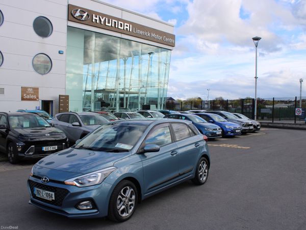 Hyundai i20 Hatchback, Petrol, 2019, Blue