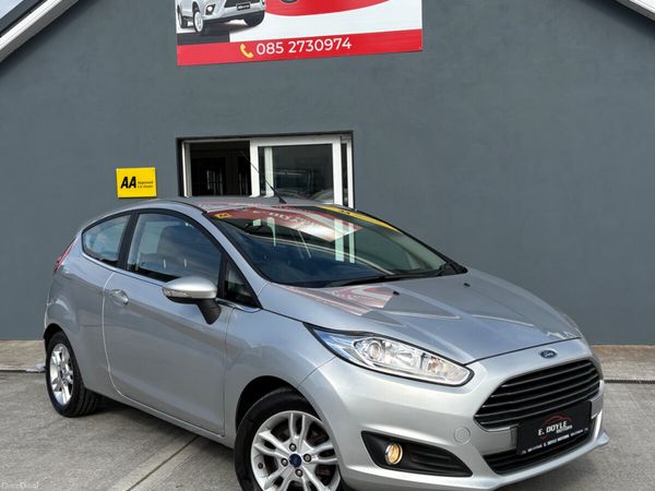 Ford Fiesta Hatchback, Petrol, 2015, Silver