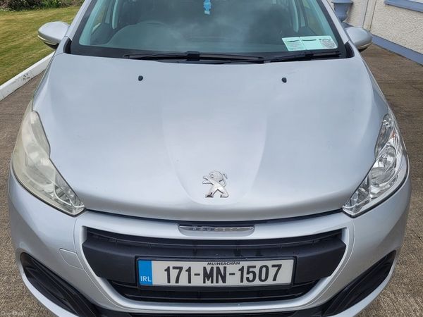 Peugeot 208 Hatchback, Diesel, 2017, Silver