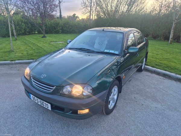 Toyota Avensis Saloon, Petrol, 1999, Green