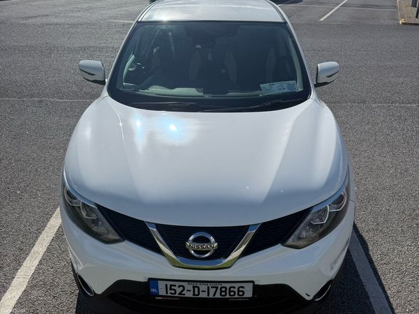 Nissan Qashqai Hatchback, Diesel, 2015, White