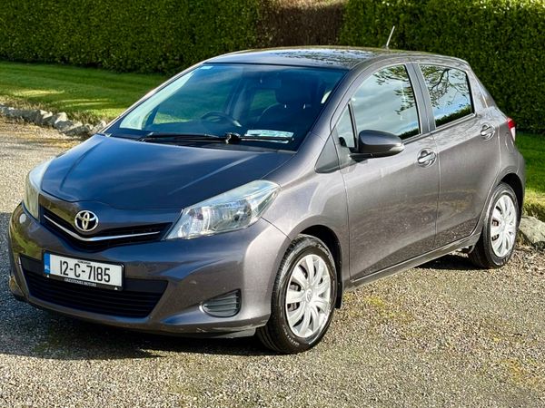 Toyota Yaris Hatchback, Petrol, 2012, Grey