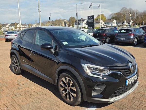 Renault Captur Hatchback, Petrol, 2023, Black