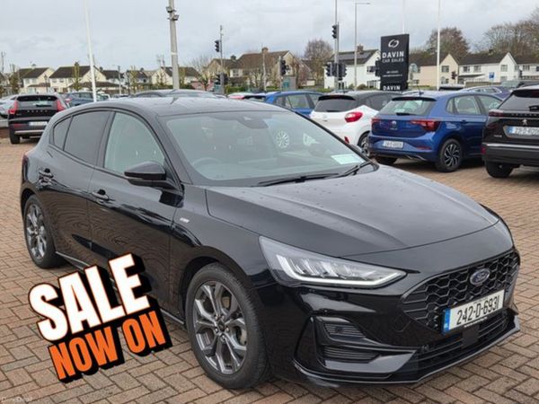Ford Focus Hatchback, Petrol, 2024, Black
