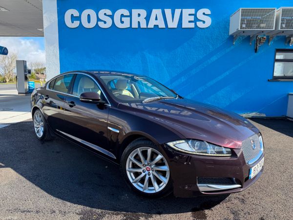Jaguar XF Saloon, Diesel, 2015, Red