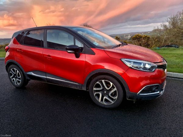 Renault Captur Hatchback, Diesel, 2017, Red