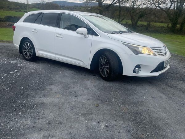 Toyota Avensis Estate, Diesel, 2013, White