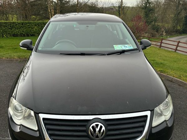 Volkswagen Passat Saloon, Diesel, 2010, Black