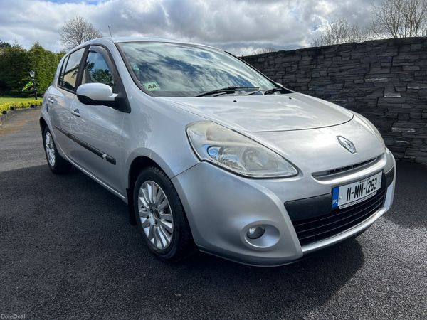 Renault Clio Hatchback, Petrol, 2011, Silver