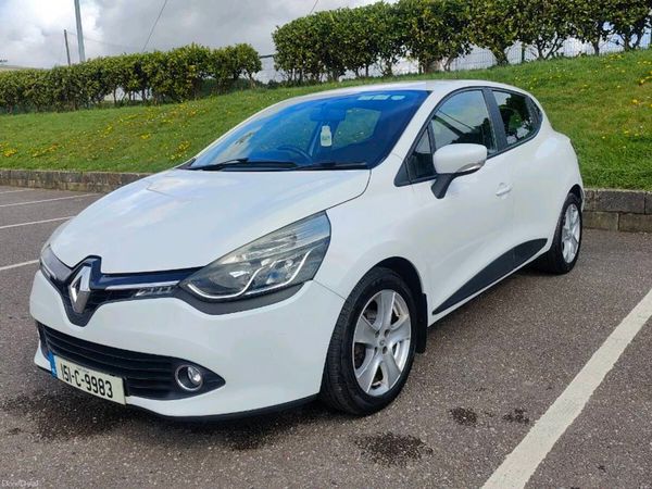 Renault Clio Hatchback, Petrol, 2015, White