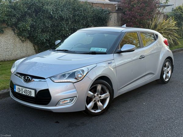 Hyundai Veloster Hatchback, Petrol, 2013, Silver