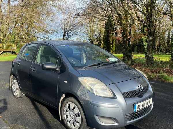 Toyota Yaris Hatchback, Petrol, 2009, Blue