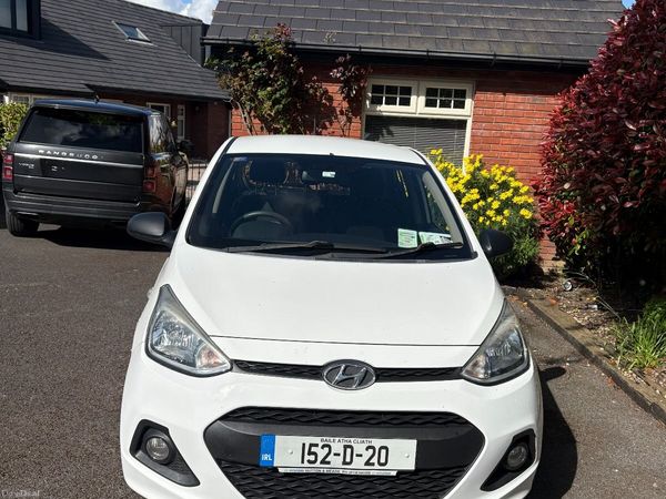 Hyundai i10 Hatchback, Petrol, 2015, White