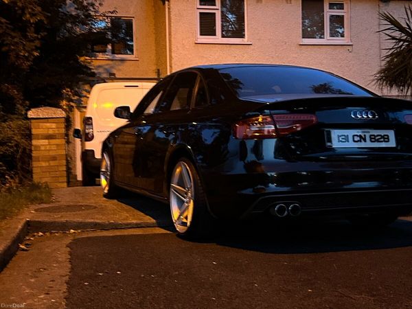 Audi A4 Saloon, Diesel, 2013, Black