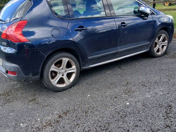 Peugeot 3008 MPV, Diesel, 2011, Blue