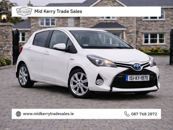 Toyota Yaris Hatchback, Petrol Hybrid, 2015, White