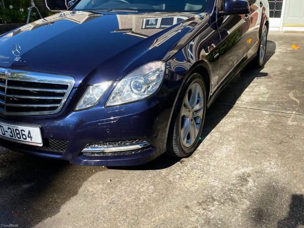 Mercedes-Benz E-Class Saloon, Diesel, 2010, Blue