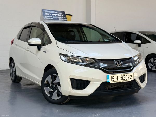 Honda Fit Hatchback, Petrol Hybrid, 2015, White