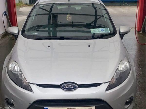 Ford Fiesta Hatchback, Diesel, 2011, Silver