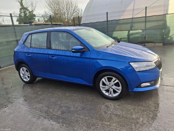 Skoda Fabia Hatchback, Petrol, 2020, Blue