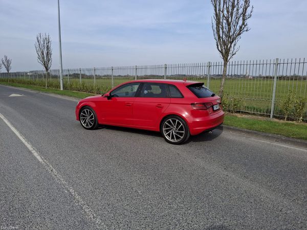Audi A3 Hatchback, Diesel, 2015, Red