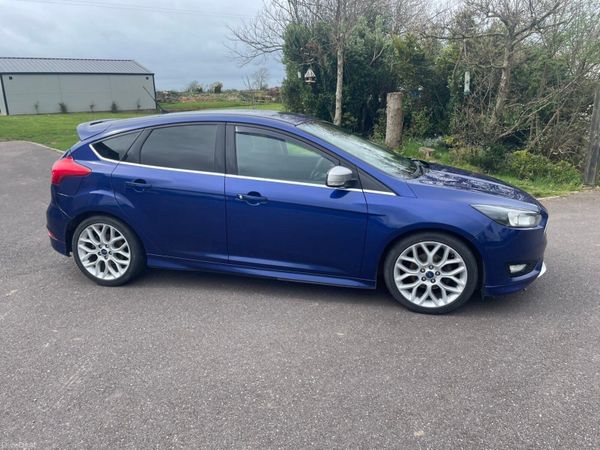 Ford Focus Hatchback, Diesel, 2015, Blue